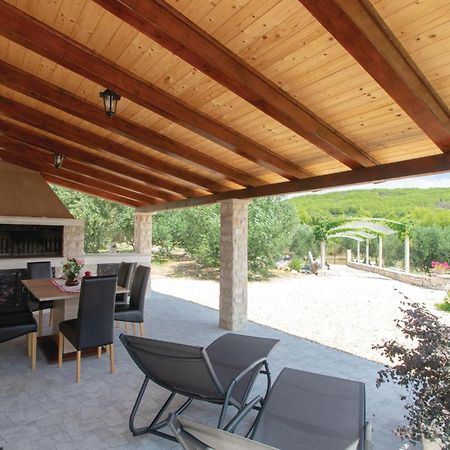 Awesome Home In Smokvica With Kitchen المظهر الخارجي الصورة